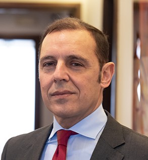 Ritratto fotografico di Francesco Cinaglia, revisore legale e commercialista